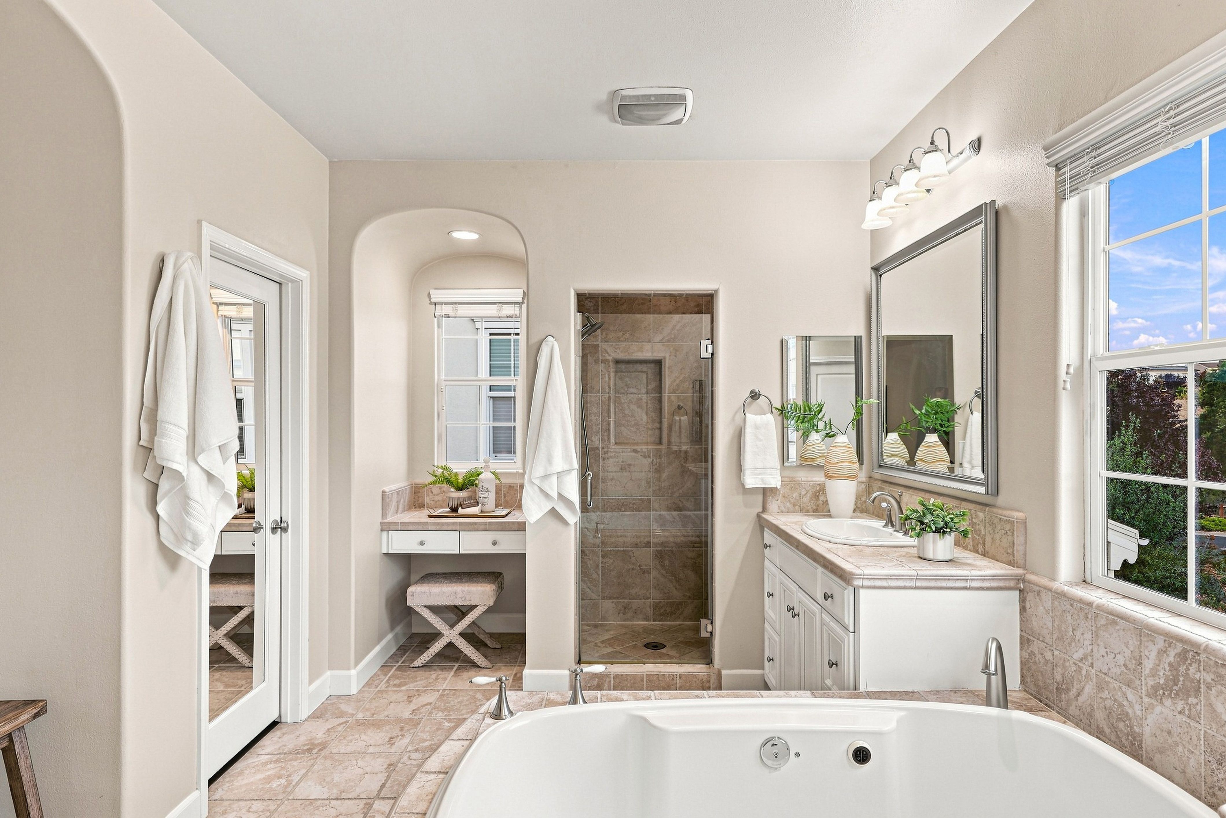  Exceptional Craftsmanship Meets Modern Luxury in Wendt Ranch - 物件實景