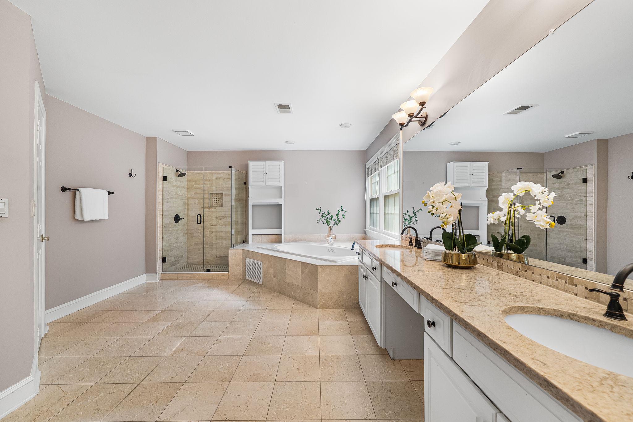  1588 N Colonial Terrace, Arlington, VA, 22209 - 物件實景