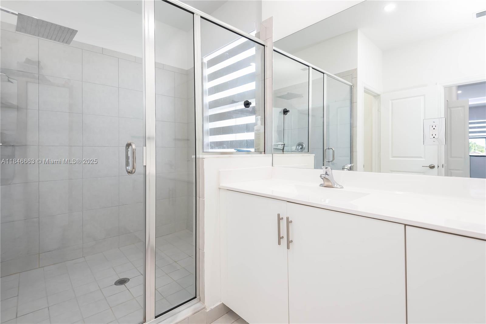 Homestead, Florida, 33032, United States, 5 Bedrooms Bedrooms, ,3 BathroomsBathrooms,Residential,For Sale,1900926