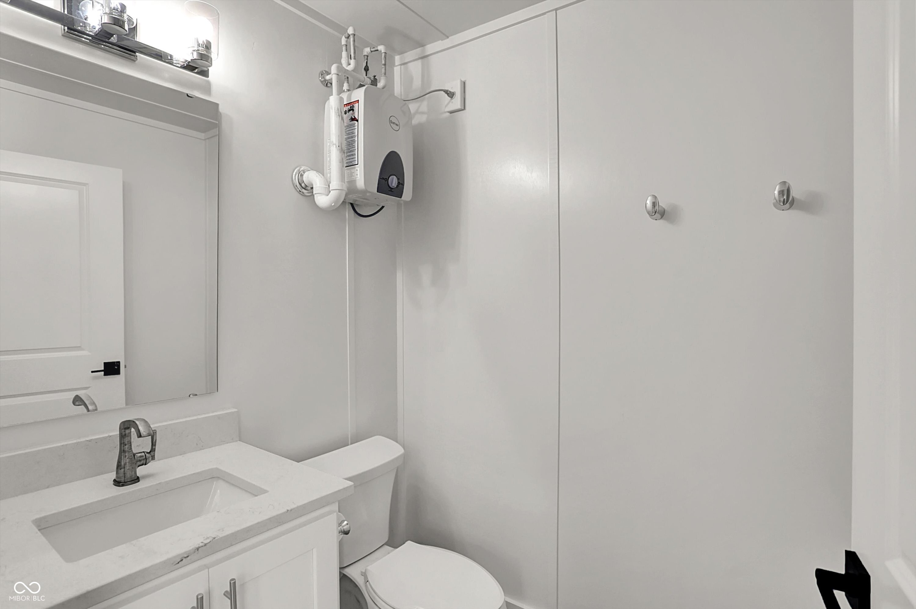 Bargersville, Indiana, 46106, United States, 5 Bedrooms Bedrooms, ,6 BathroomsBathrooms,Residential,For Sale,1983672