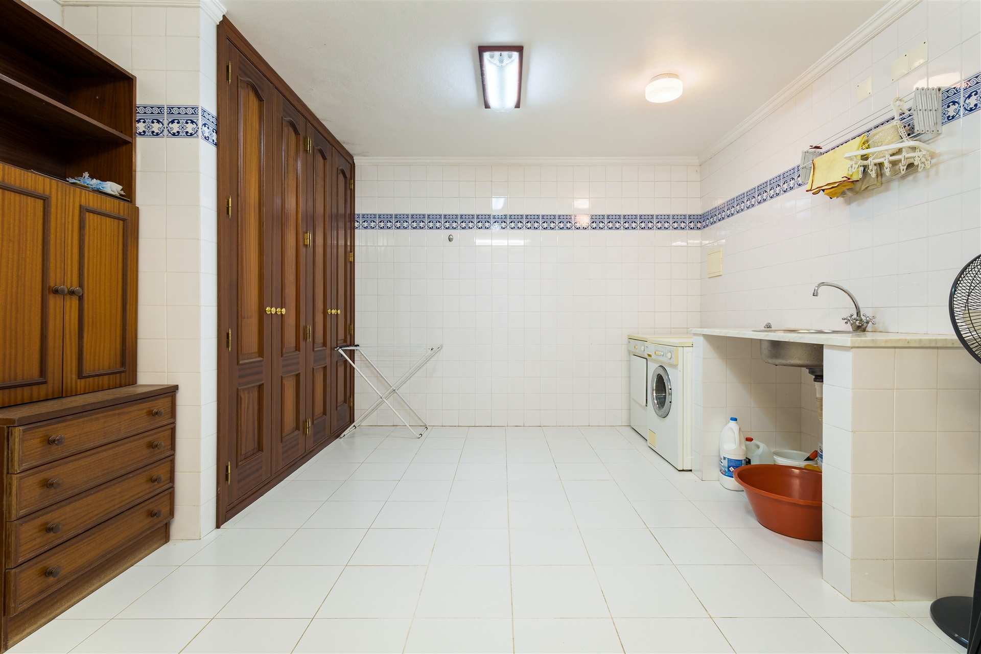  Detached house, 7 bedrooms, for Sale - 物件實景