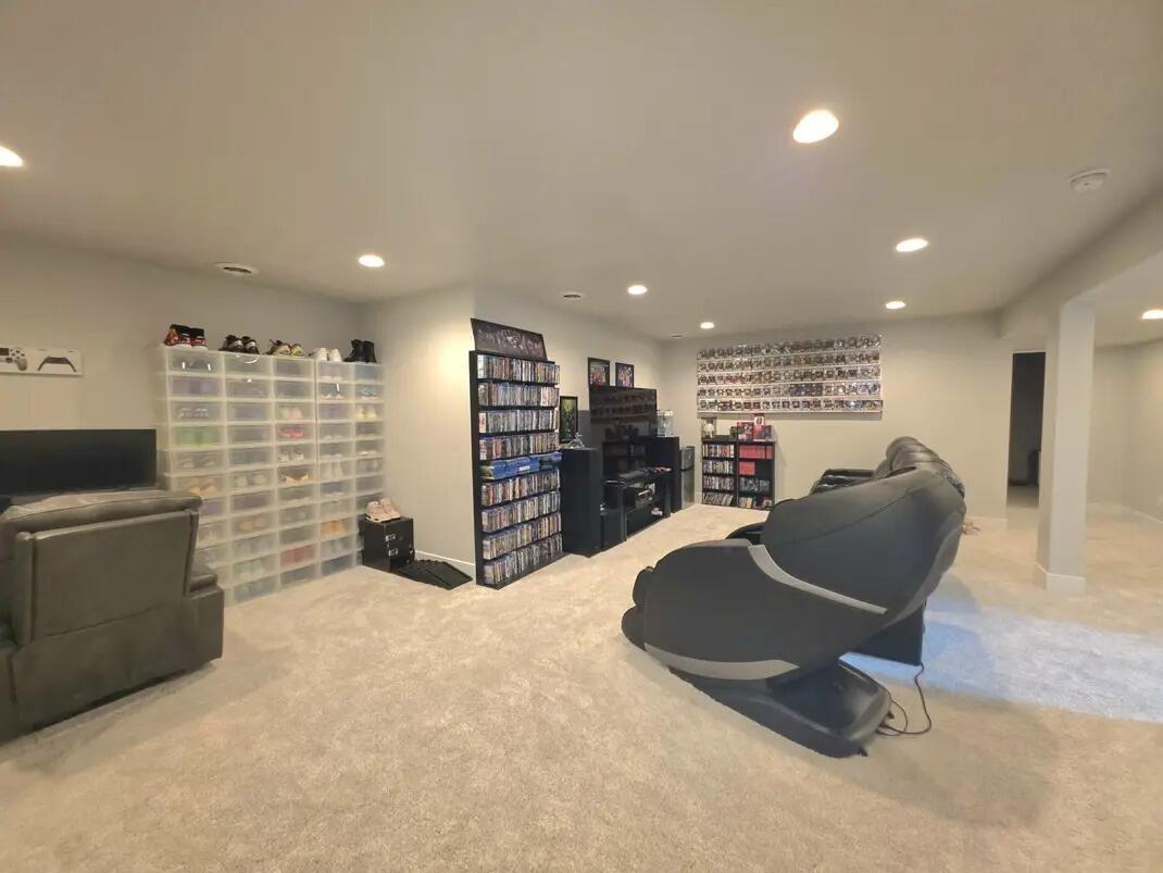 Manitowoc, Wisconsin, 54220, United States, 5 Bedrooms Bedrooms, ,3 BathroomsBathrooms,Residential,For Sale,1950077