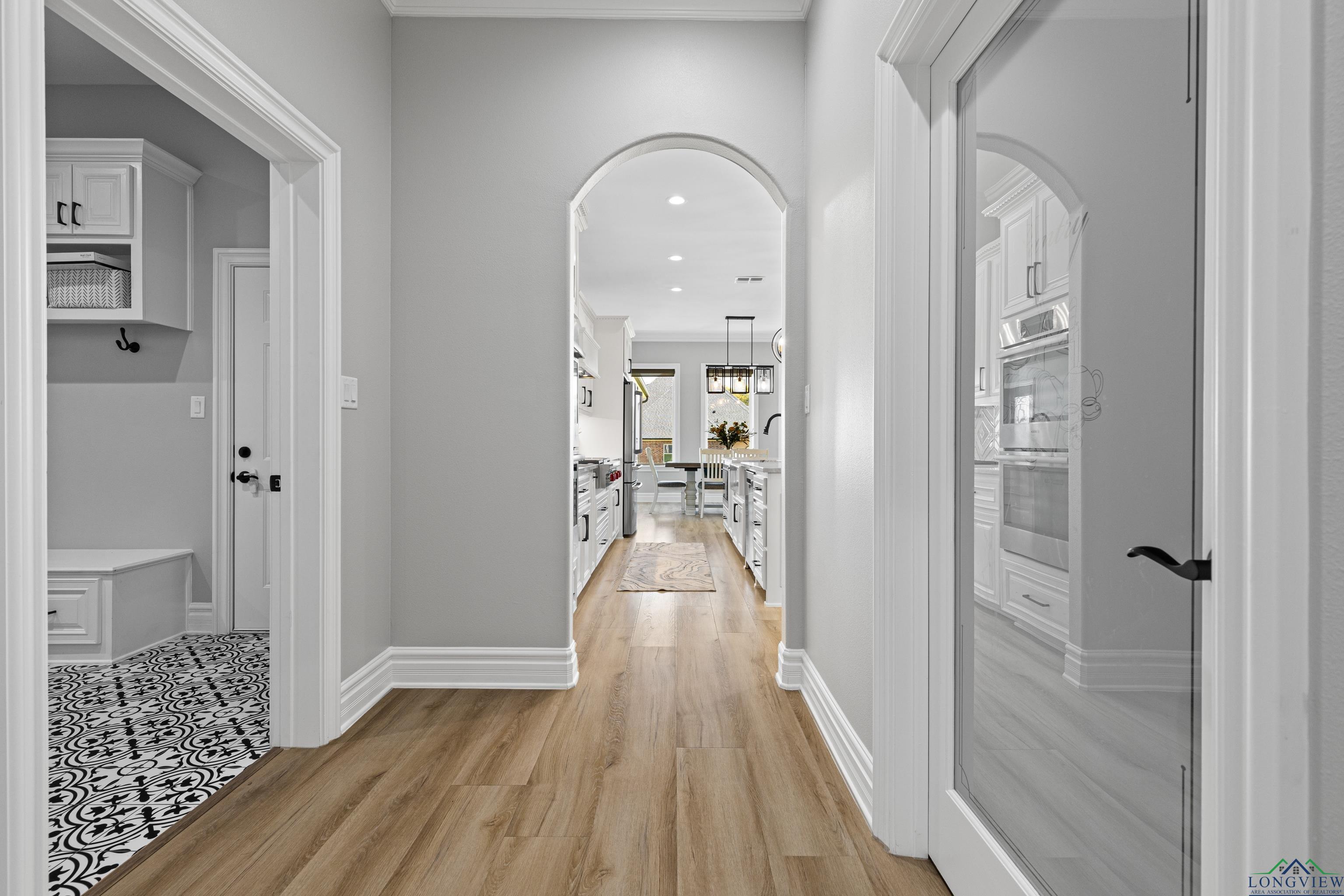 Tatum, Texas, 75691, United States, 6 Bedrooms Bedrooms, ,5 BathroomsBathrooms,Residential,For Sale,1967994