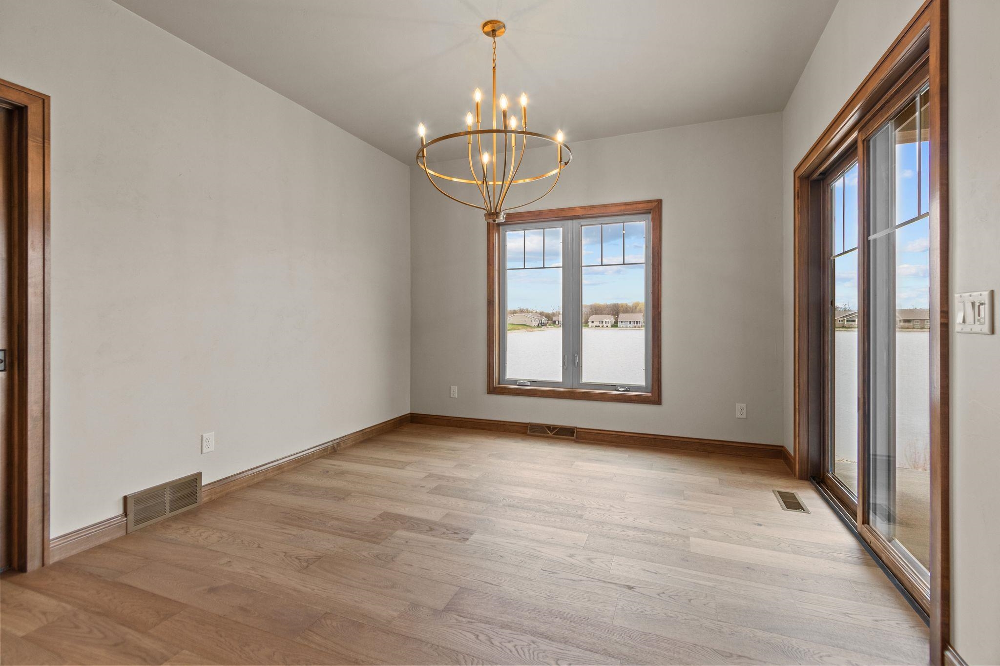 Neenah, Wisconsin, 54956, United States, 2 Bedrooms Bedrooms, ,2 BathroomsBathrooms,Residential,For Sale,2029960