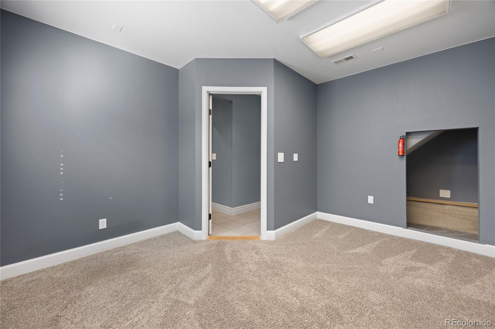 Littleton, Colorado, 80125, United States, 4 Bedrooms Bedrooms, ,1 BathroomBathrooms,Residential,For Sale,1958301