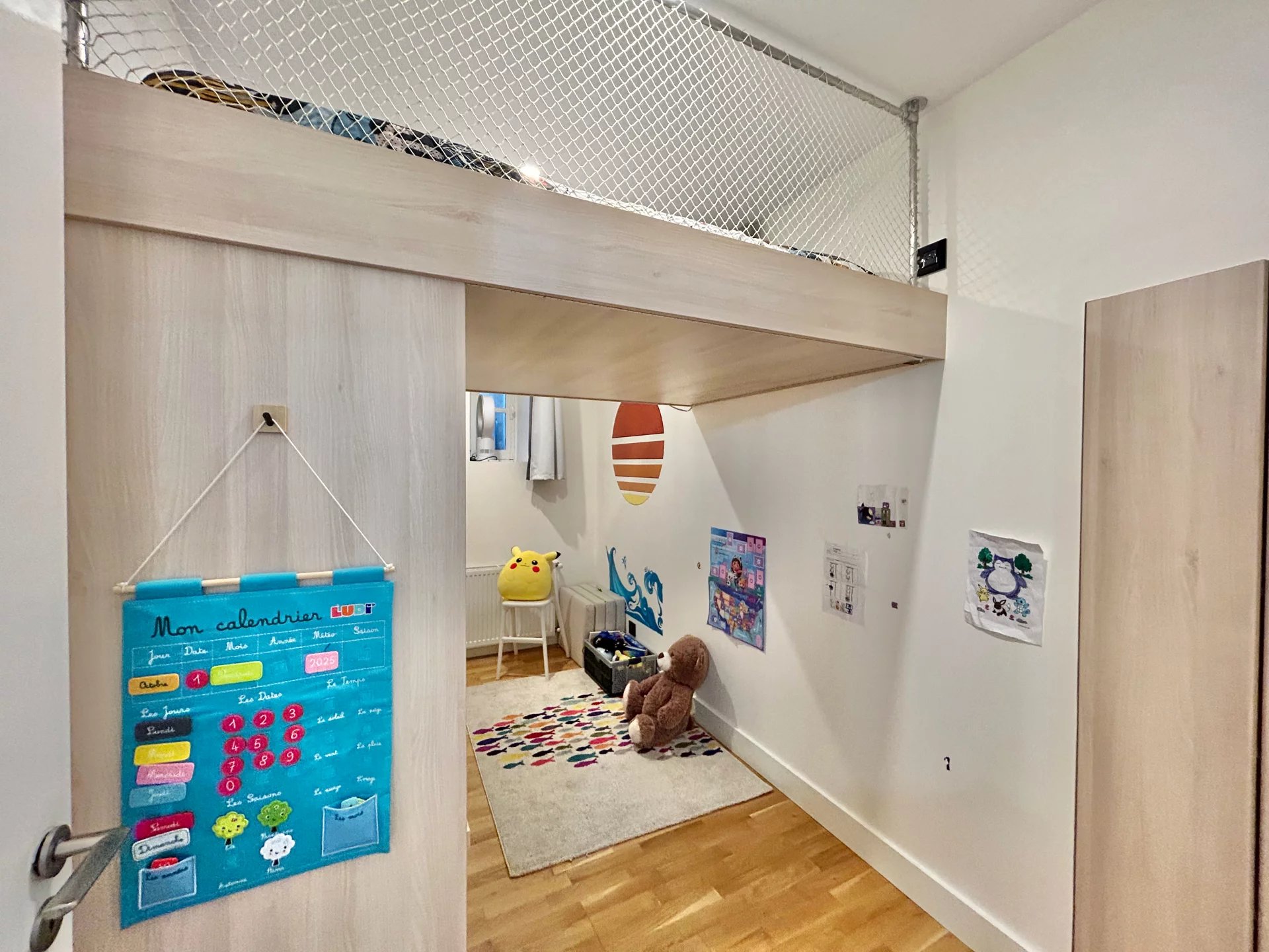 Bordeaux, New Aquitaine, 33000, FR, 3 Bedrooms Bedrooms, ,3 BathroomsBathrooms,Residential,For Sale,2003410