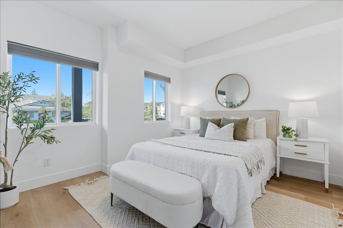 Mountain View, California, 94043, United States, 4 Bedrooms Bedrooms, ,4 BathroomsBathrooms,Residential,For Sale,1989678