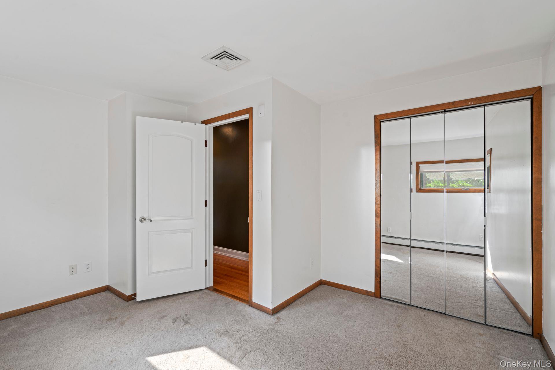 East Northport, New York, 11731, United States, 3 Bedrooms Bedrooms, ,2 BathroomsBathrooms,Residential,For Sale,1942269