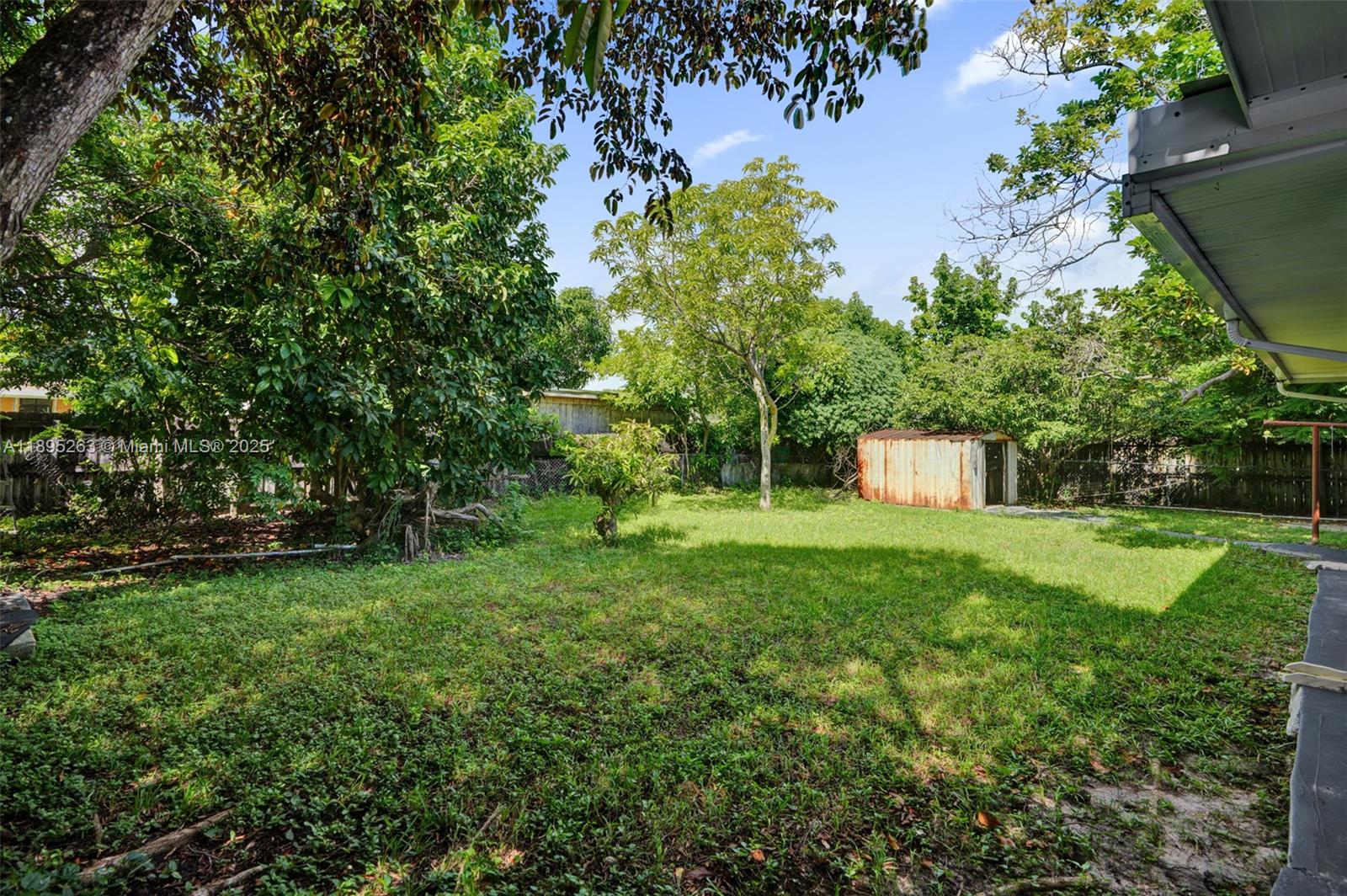 Miami, Florida, 33189, United States, 4 Bedrooms Bedrooms, ,2 BathroomsBathrooms,Residential,For Sale,1965129