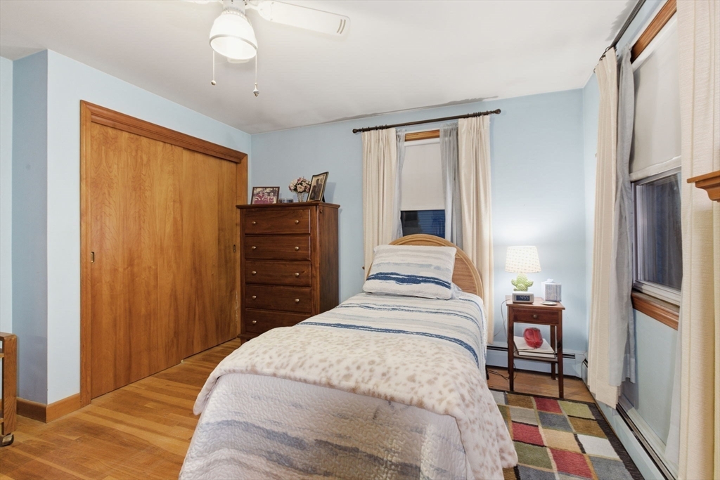 Methuen, Massachusetts, 01844, United States, 3 Bedrooms Bedrooms, ,1 BathroomBathrooms,Residential,For Sale,1987620