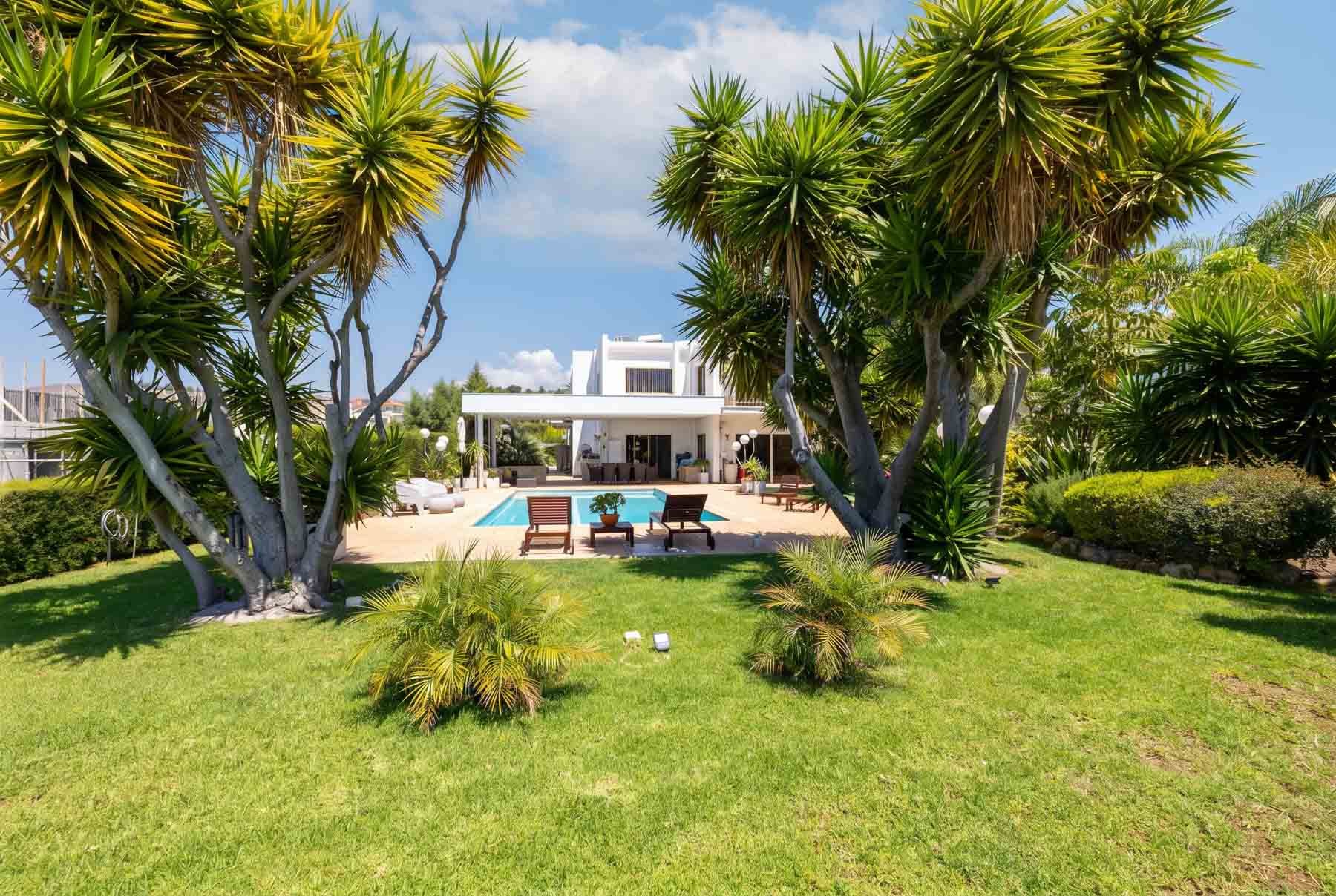  Seven Bedroom Villa WIth a Private Pool in Limassol - 物件實景