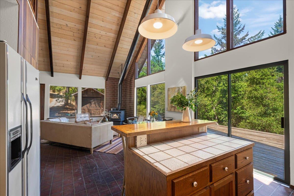Los Gatos, California, 95033, United States, 3 Bedrooms Bedrooms, ,2 BathroomsBathrooms,Residential,For Sale,1905866