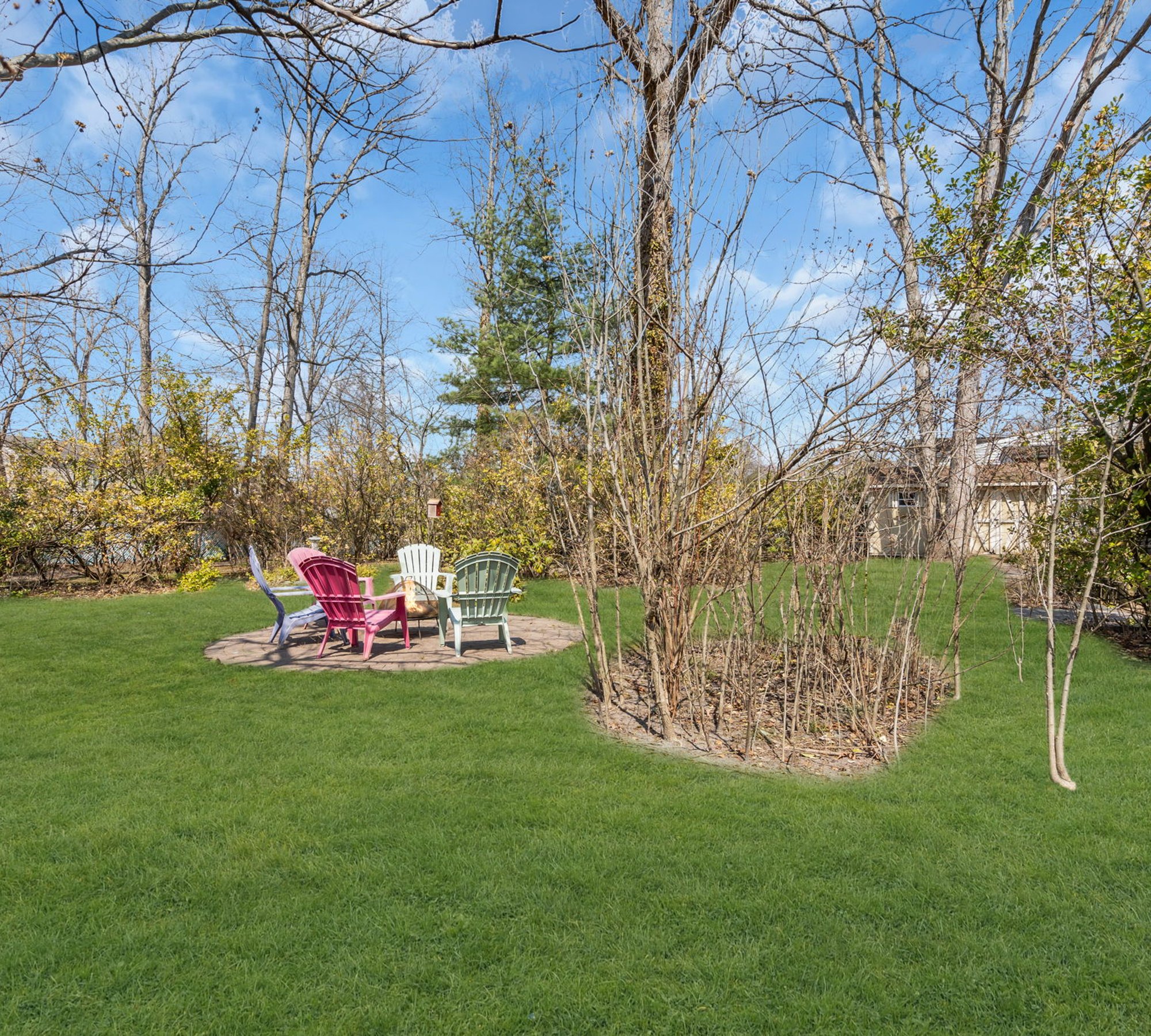  Sun-filled Home in Fairview Estates - 物件實景