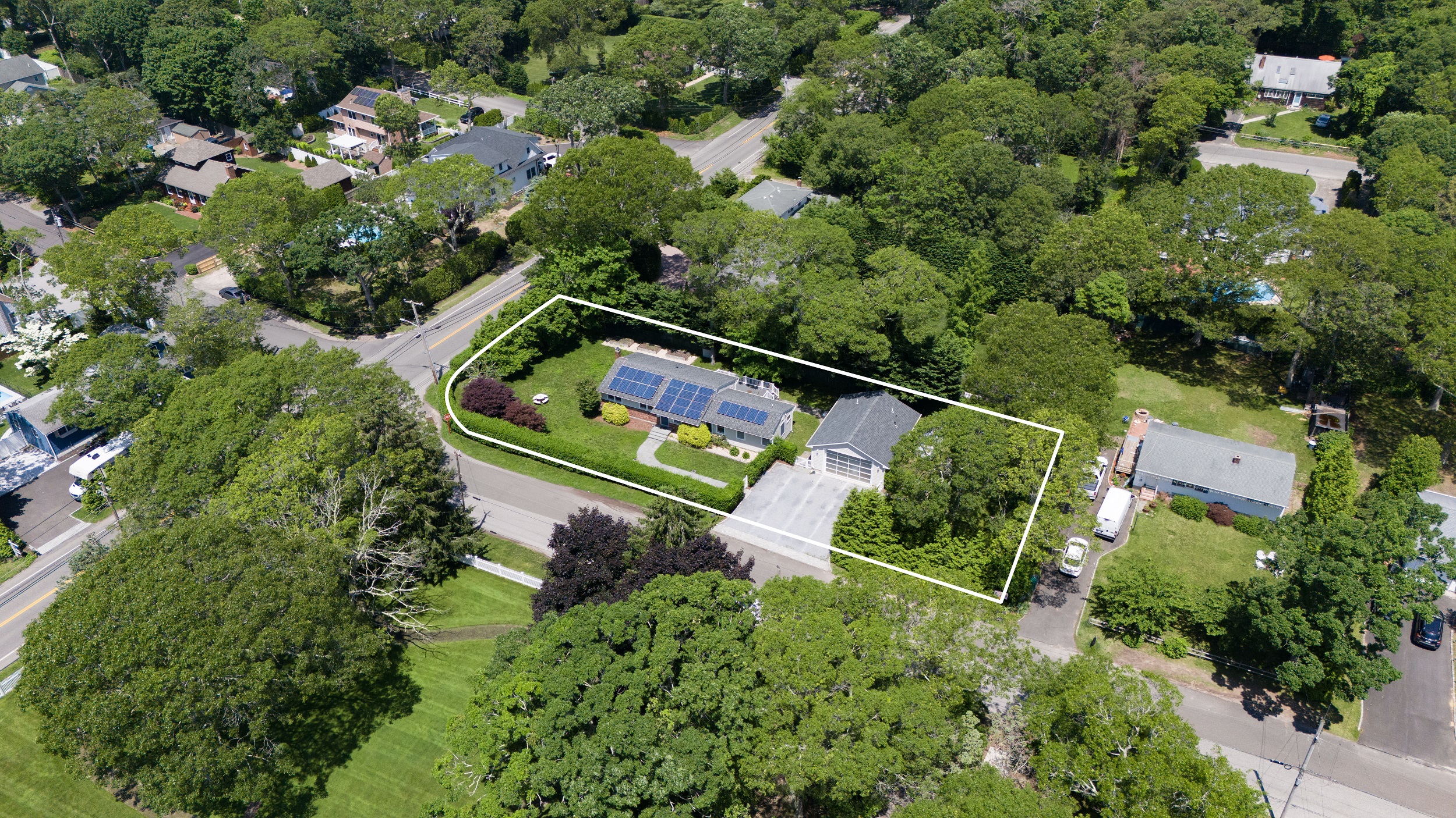 Hampton Bays, New York, 11946, United States, 5 Bedrooms Bedrooms, ,4 BathroomsBathrooms,Residential,For Sale,1870201