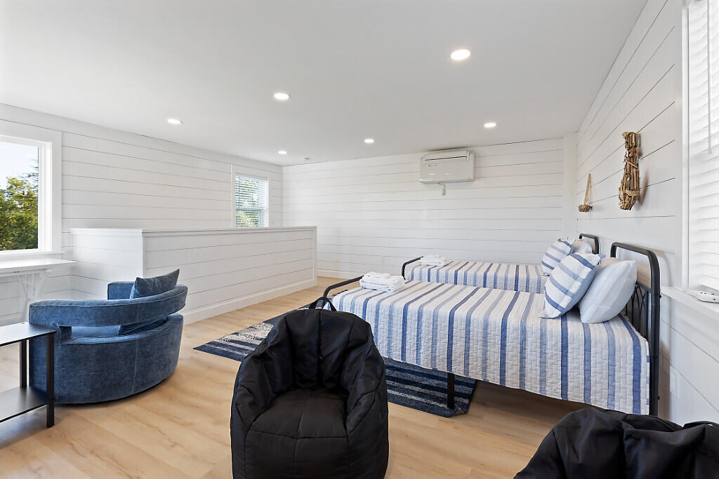 Gouldsboro, Maine, 04607, United States, 3 Bedrooms Bedrooms, ,2 BathroomsBathrooms,Residential,For Sale,1901122