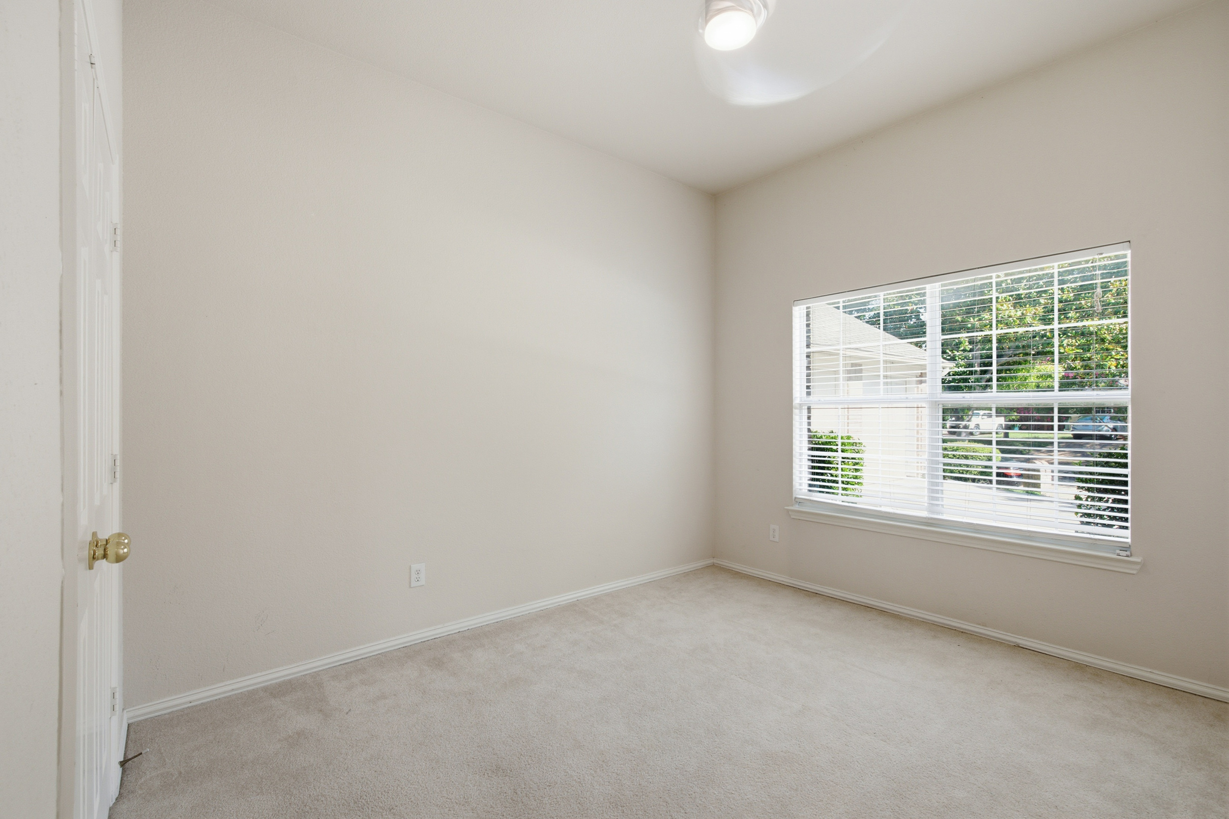  A Beautifully Enhanced McKinney Home Offering Modern Comfort and Privacy - 物件實景