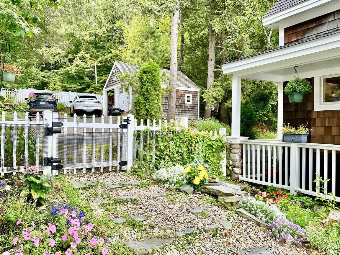 Bristol, New Hampshire, 03222, United States, 2 Bedrooms Bedrooms, ,Residential,For Sale,1933132