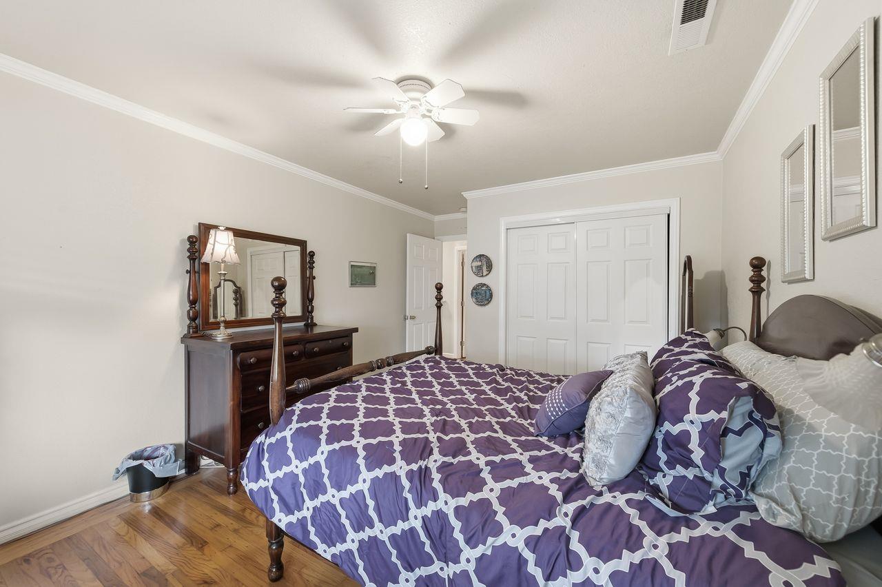 Redwood City, California, 94063, United States, ,Residential,For Sale,1990939