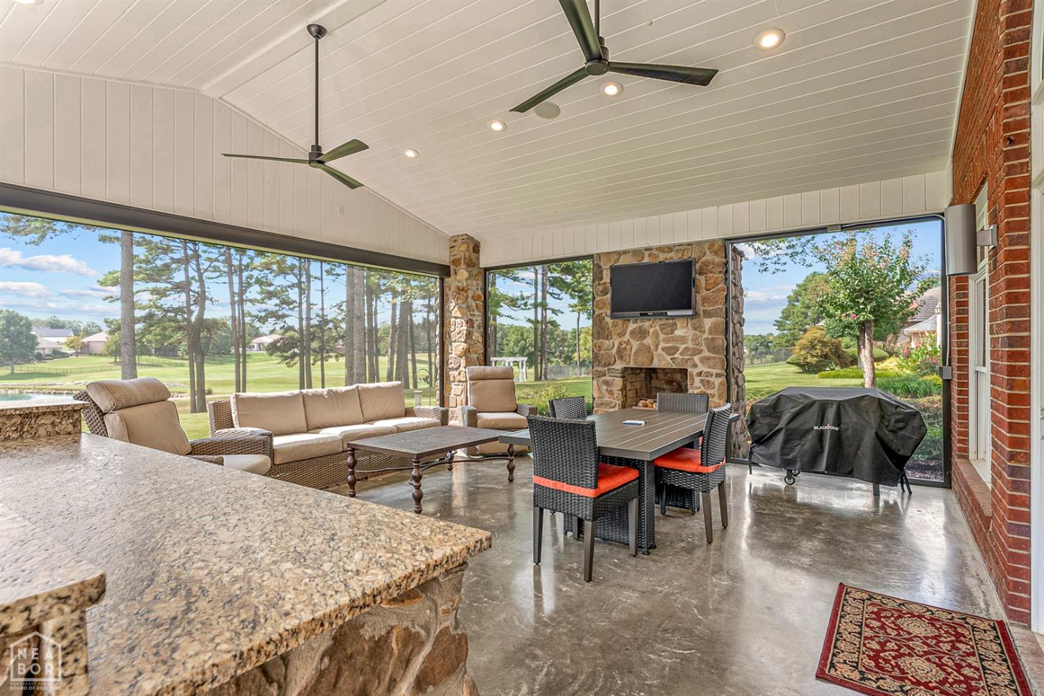 Jonesboro, Arkansas, 72404, United States, 4 Bedrooms Bedrooms, ,5 BathroomsBathrooms,Residential,For Sale,1983178