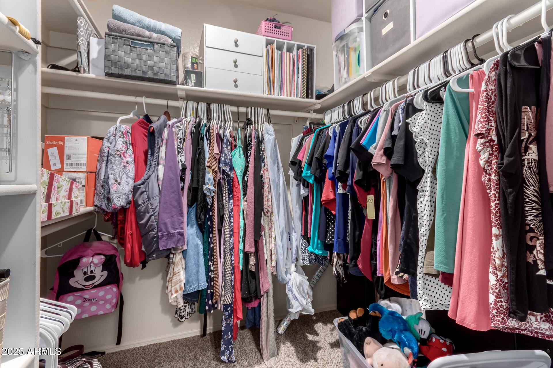 Glendale, Arizona, 85302, United States, 4 Bedrooms Bedrooms, ,4 BathroomsBathrooms,Residential,For Sale,1977849