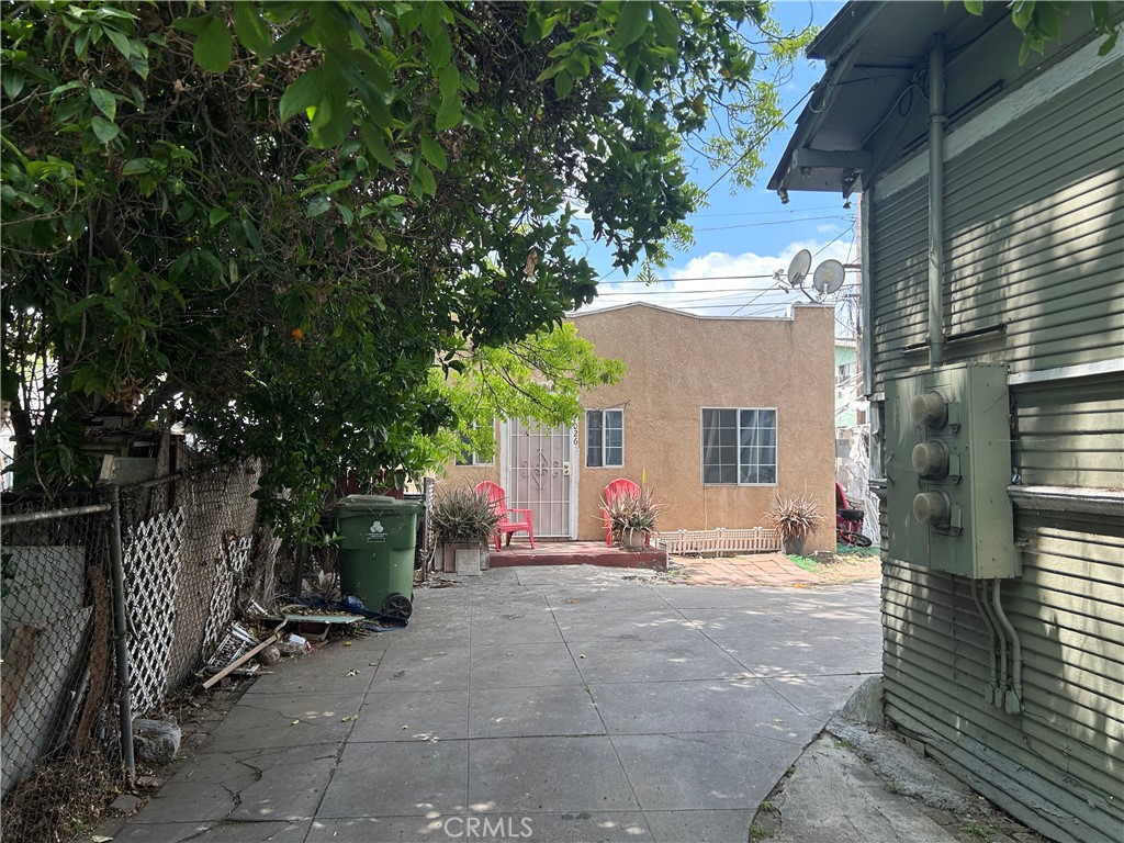 Los Angeles, California, 90011, United States, ,Residential,For Sale,1931941