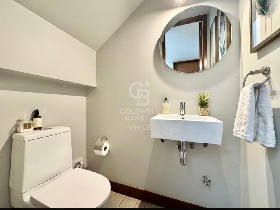 Lo Barnechea, Chile, 4 Bedrooms Bedrooms, ,4 BathroomsBathrooms,Residential,For Sale,1948613