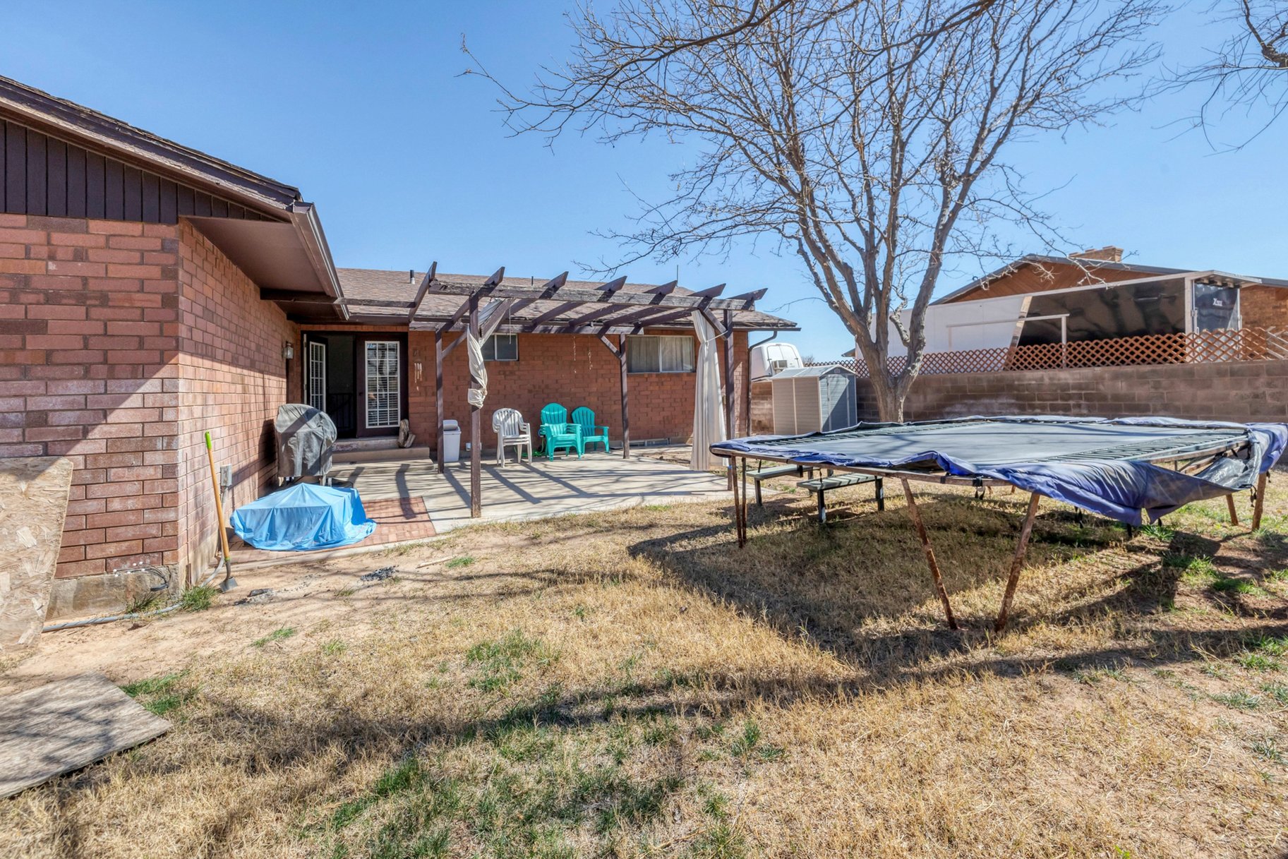  Timeless Bloomington Home in an Established Neighborhood - 物件實景