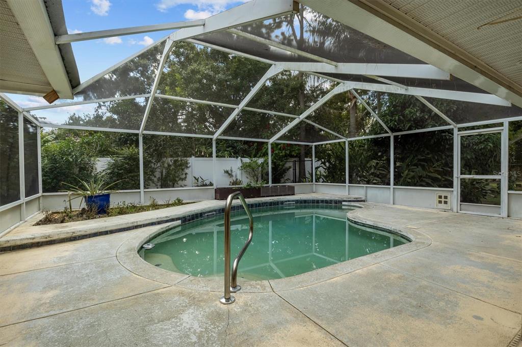 Lakeland, Florida, 33813, United States, 4 Bedrooms Bedrooms, ,4 BathroomsBathrooms,Residential,For Sale,1948005