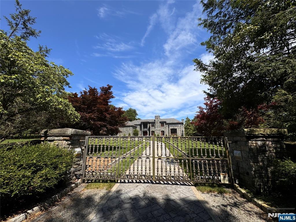 64 Stony Ridge Road, Saddle River, New Jersey, 07458, United States, 5 Bedrooms Bedrooms, ,8 BathroomsBathrooms,Residential,For Sale,64 Stony Ridge Road,1172438