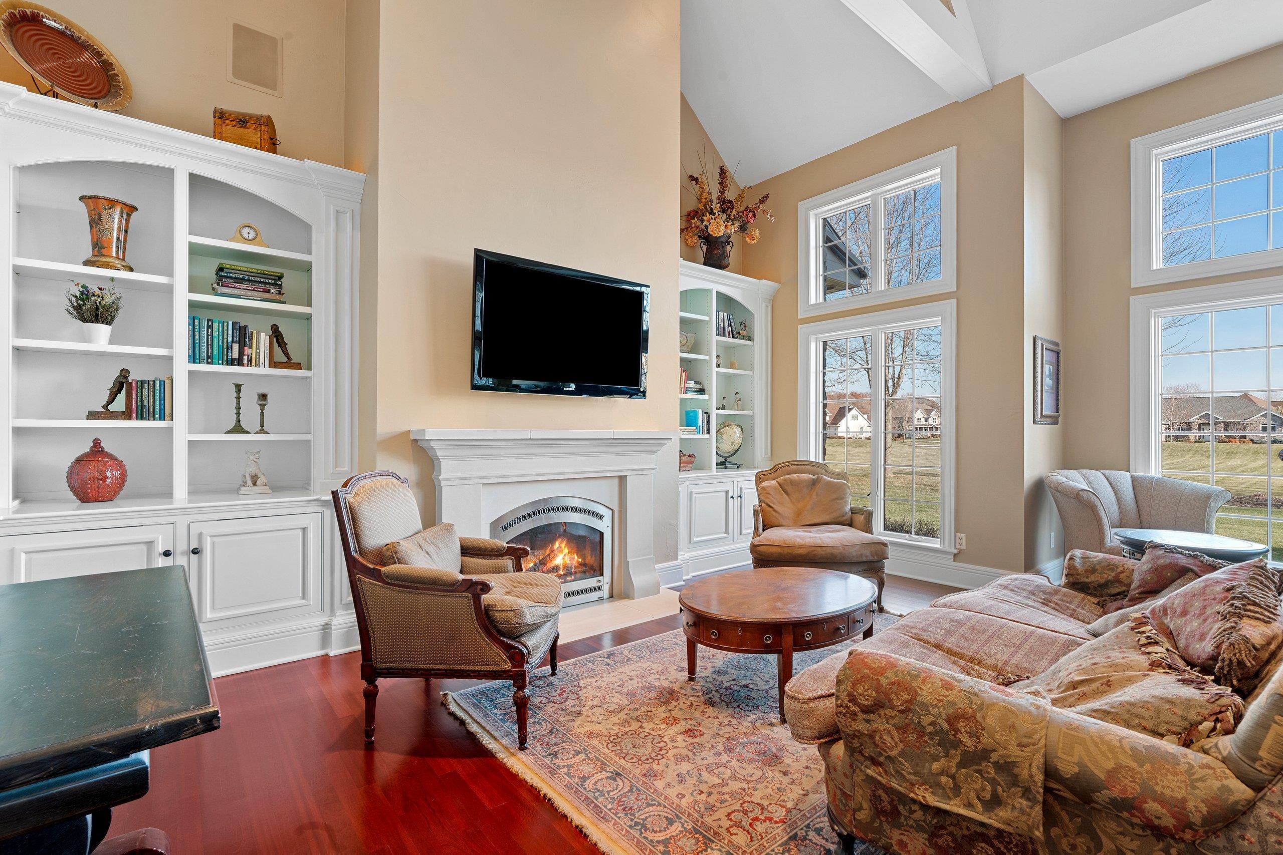 MENASHA, Wisconsin, 54952, United States, 6 Bedrooms Bedrooms, ,5 BathroomsBathrooms,Residential,For Sale,1994548