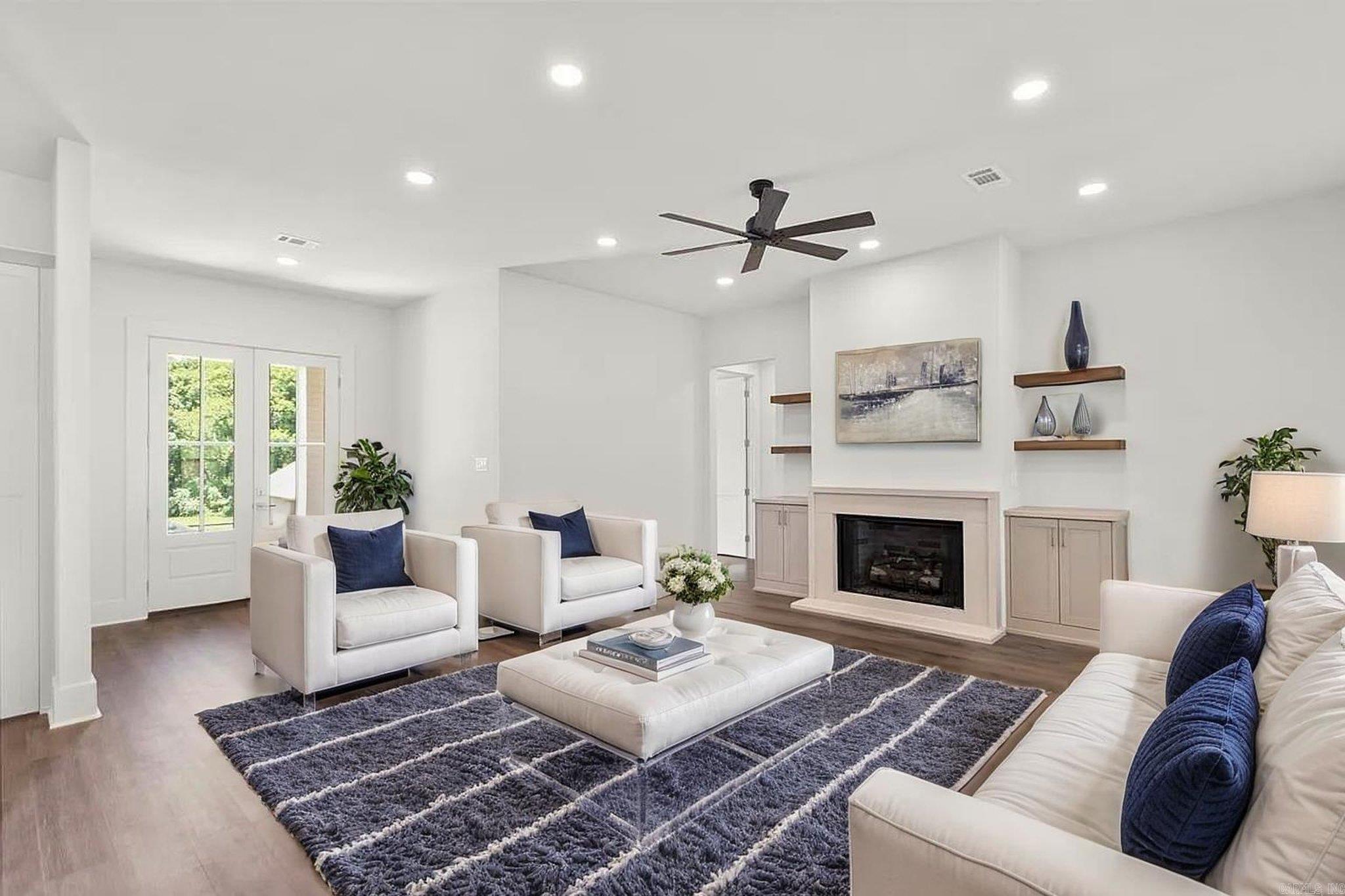 Benton, Arkansas, 72019, United States, 5 Bedrooms Bedrooms, ,4 BathroomsBathrooms,Residential,For Sale,2005368