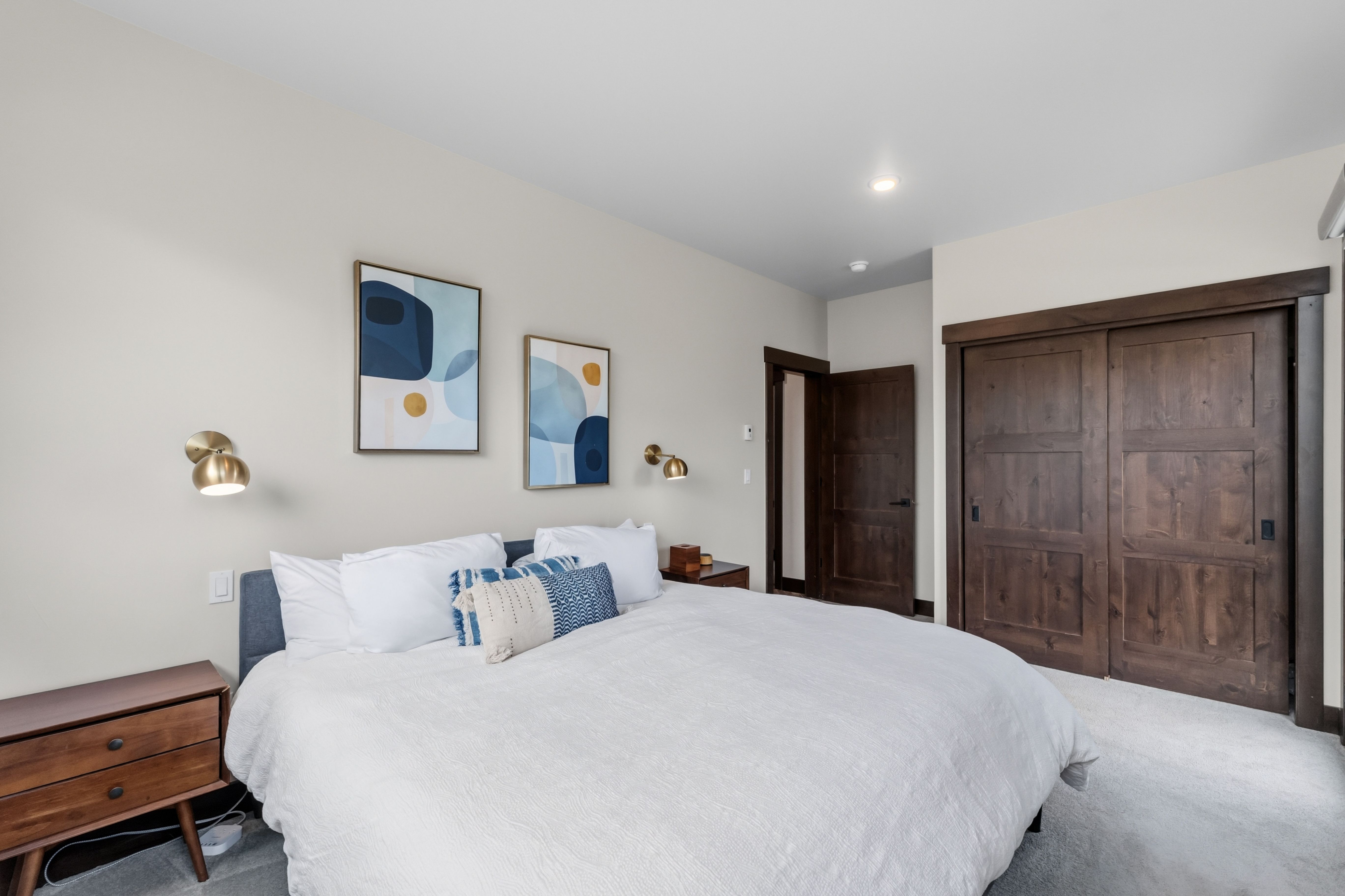  Beautifully Furnished Duplex in Highly Sought After Summit Sky Ranch Community - 物件實景