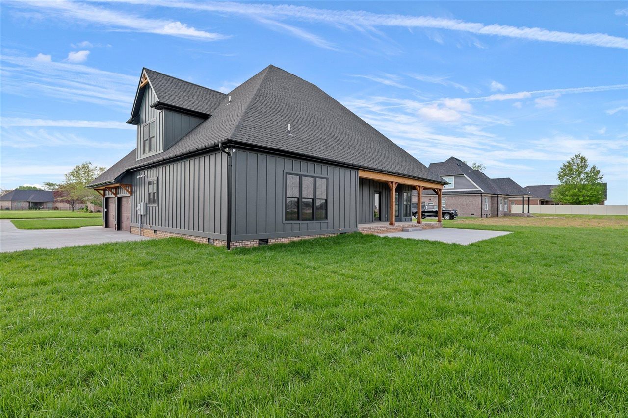 Franklin, Kentucky, 42134, United States, 3 Bedrooms Bedrooms, ,3 BathroomsBathrooms,Residential,For Sale,1988354