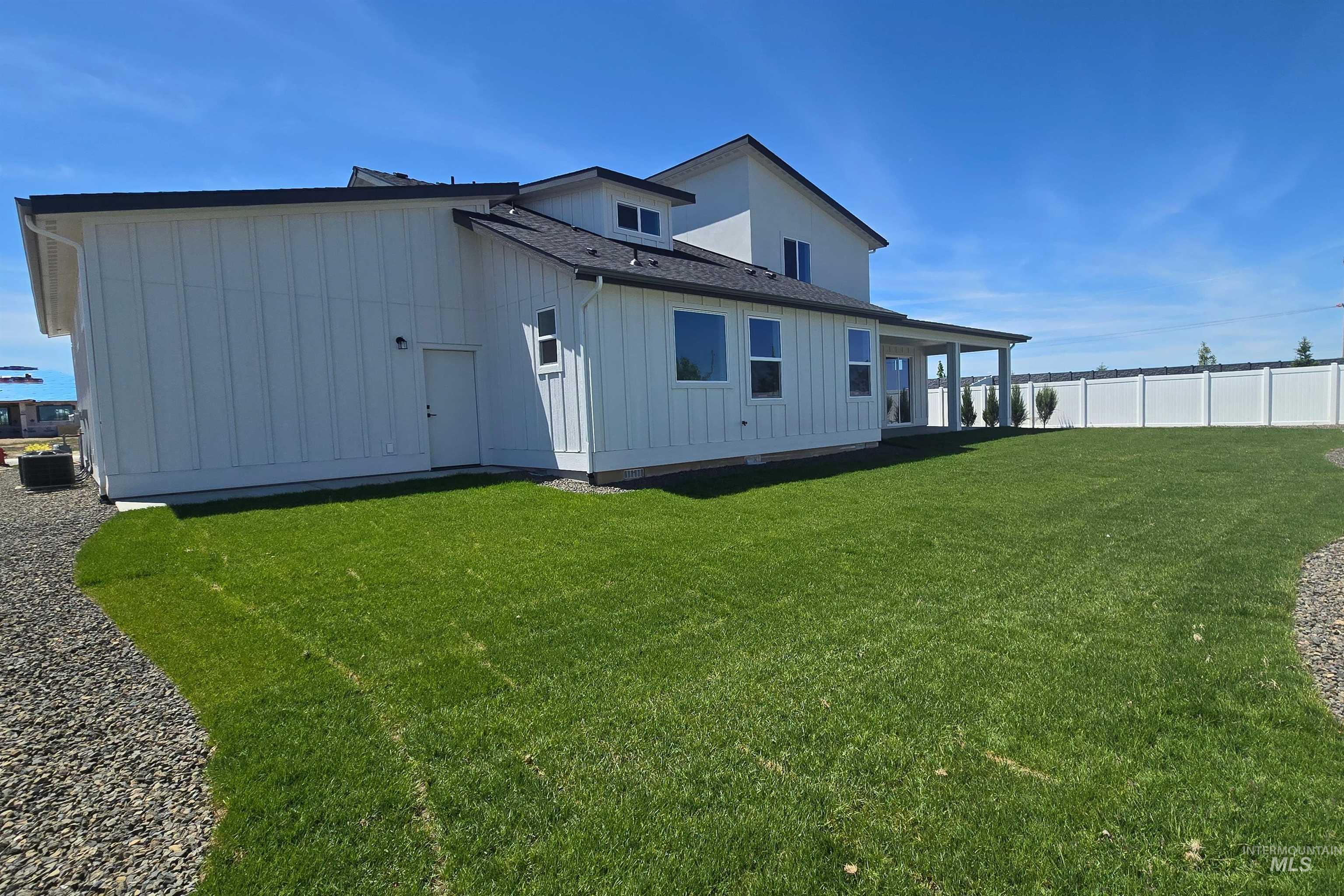 Meridian, Idaho, 83642, United States, 4 Bedrooms Bedrooms, ,3 BathroomsBathrooms,Residential,For Sale,1767923