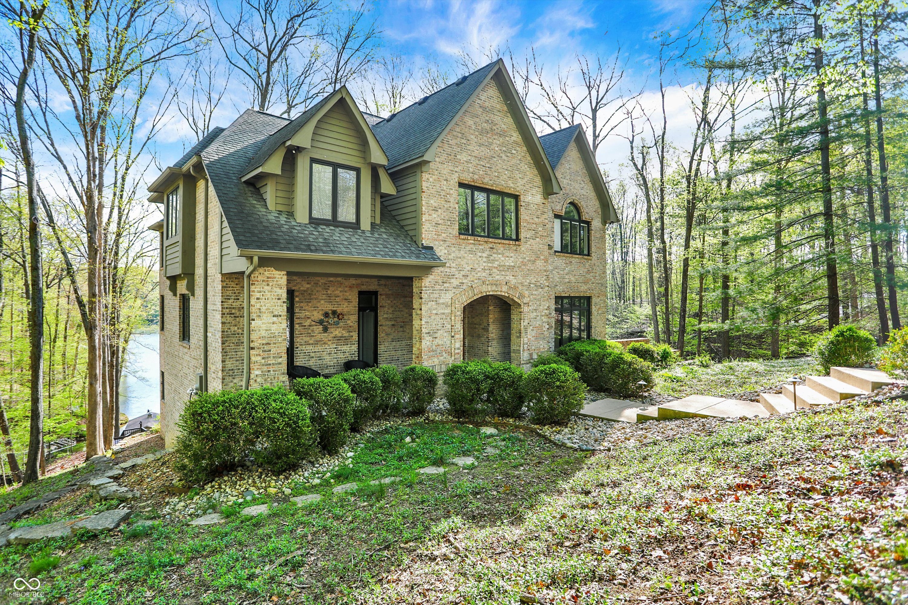 Trafalgar, Indiana, 46181, United States, 4 Bedrooms Bedrooms, ,4 BathroomsBathrooms,Residential,For Sale,1981773