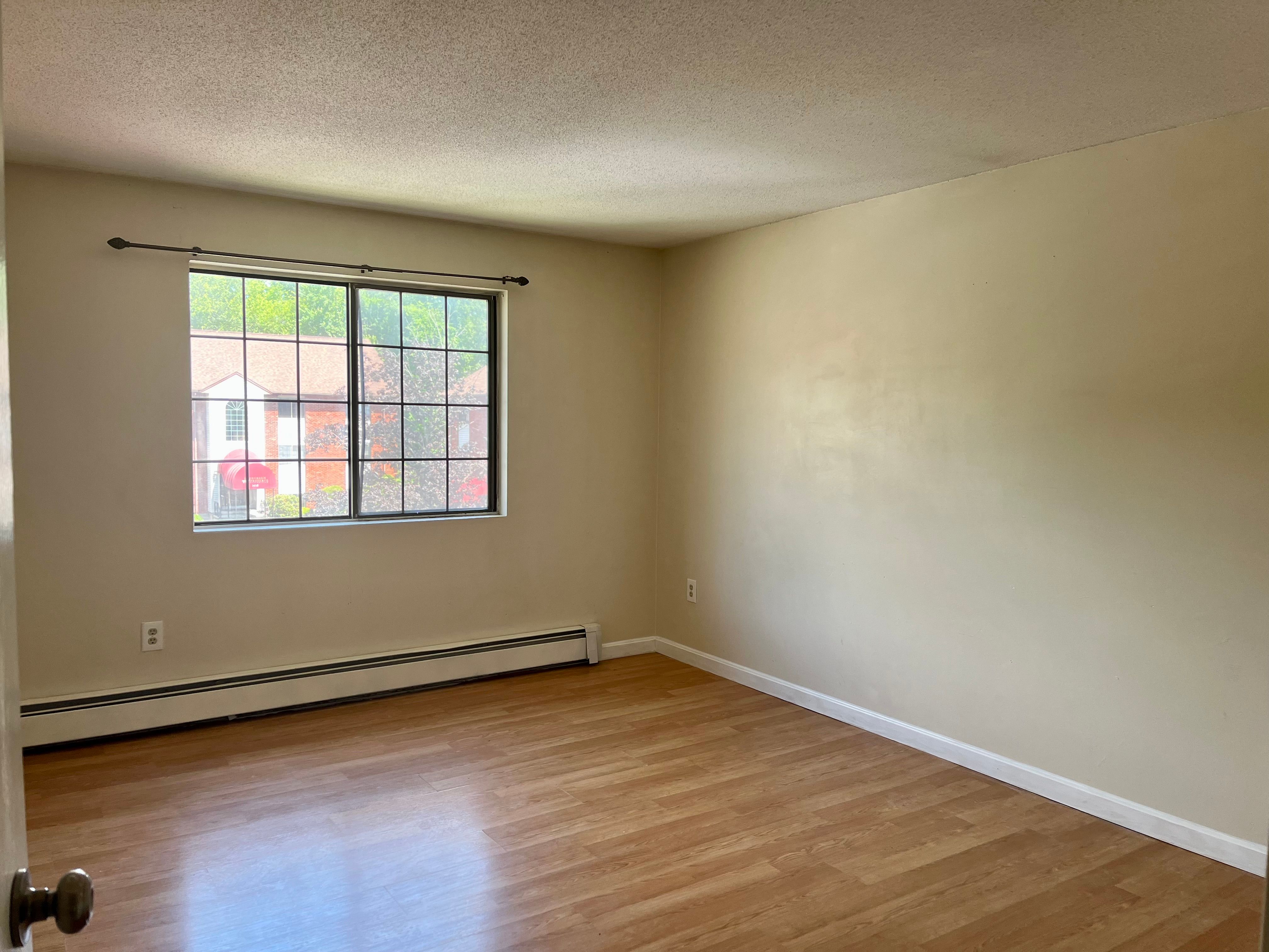  1600 Skyline Drive, Unit 6, Lowell, MA, 01854 - 物件實景