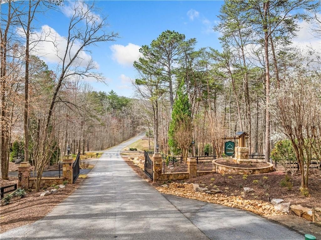 Jasper, Georgia, 30143, United States, 4 Bedrooms Bedrooms, ,4 BathroomsBathrooms,Residential,For Sale,1975292