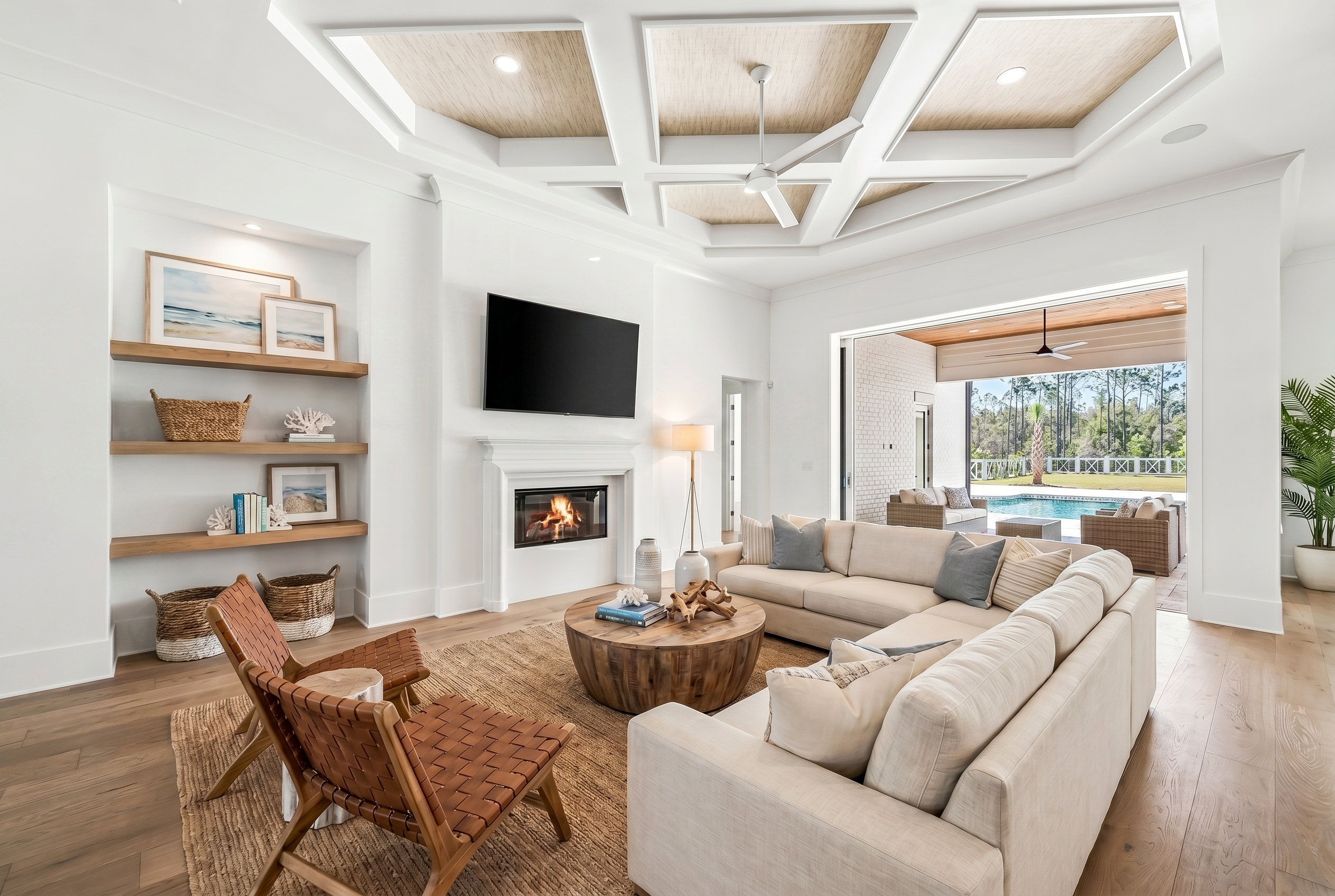  Magnificent Half-Acre Estate With Outdoor Oasis and Casita - 物件實景