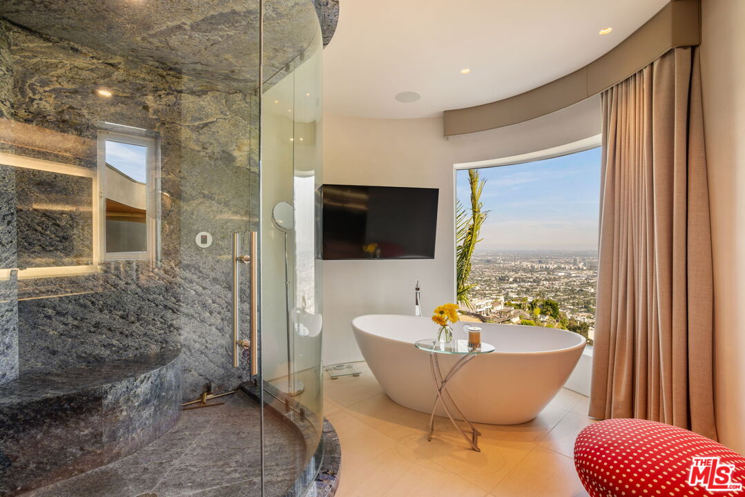 Los Angeles, California, 90046, United States, 3 Bedrooms Bedrooms, ,3 BathroomsBathrooms,Residential,For Sale,1908229