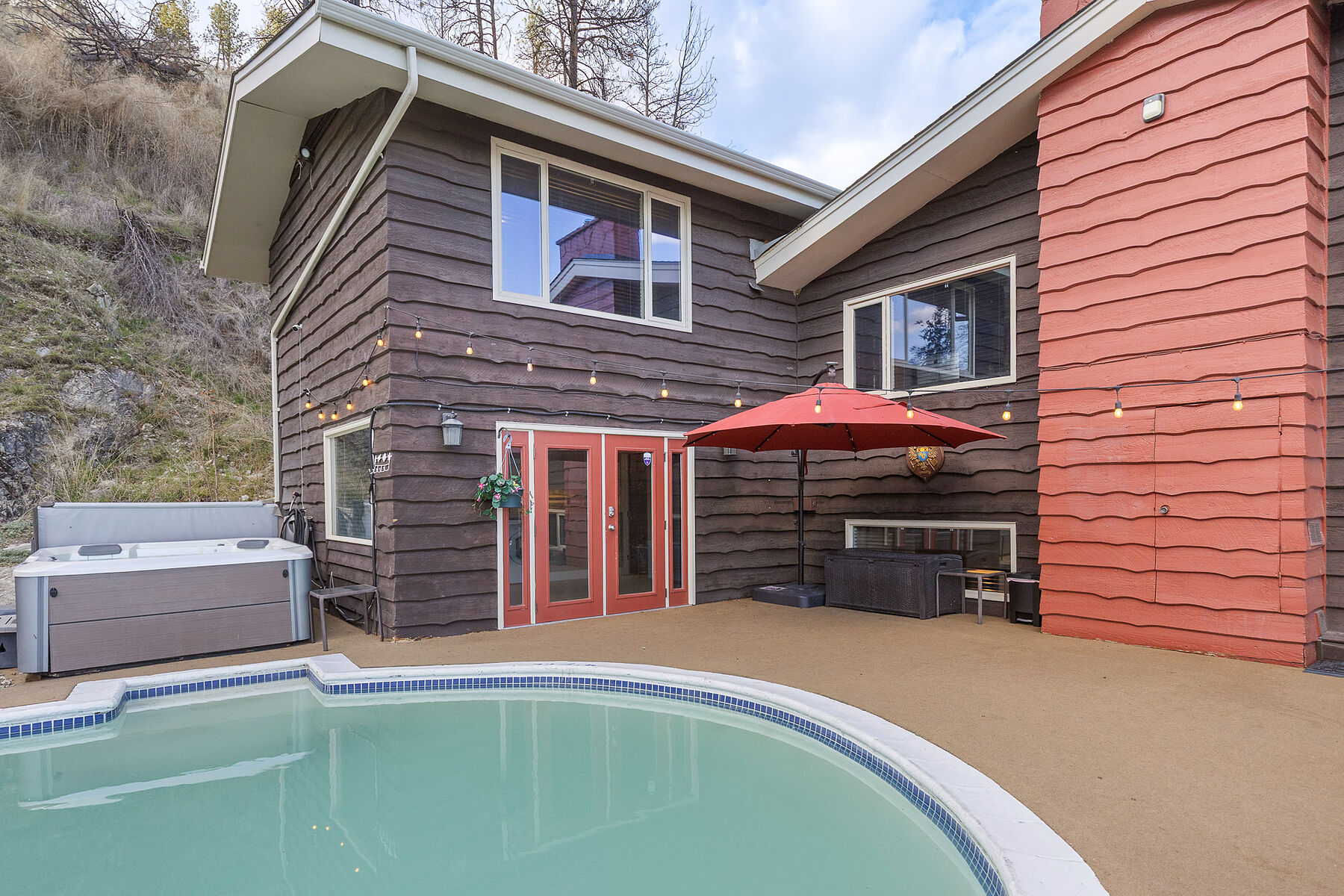  Timeless Design with a Pool - 物件實景