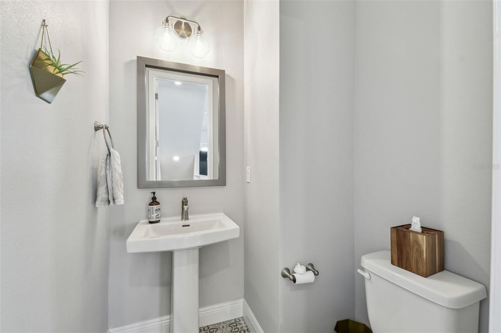 Sarasota, Florida, 34237, United States, 3 Bedrooms Bedrooms, ,4 BathroomsBathrooms,Residential,For Sale,1862311