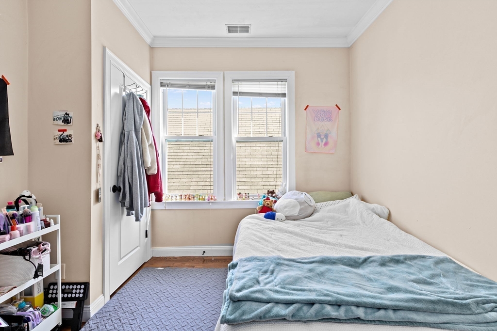 Boston, Massachusetts, 02121, United States, 11 Bedrooms Bedrooms, ,3 BathroomsBathrooms,Residential,For Sale,1998494