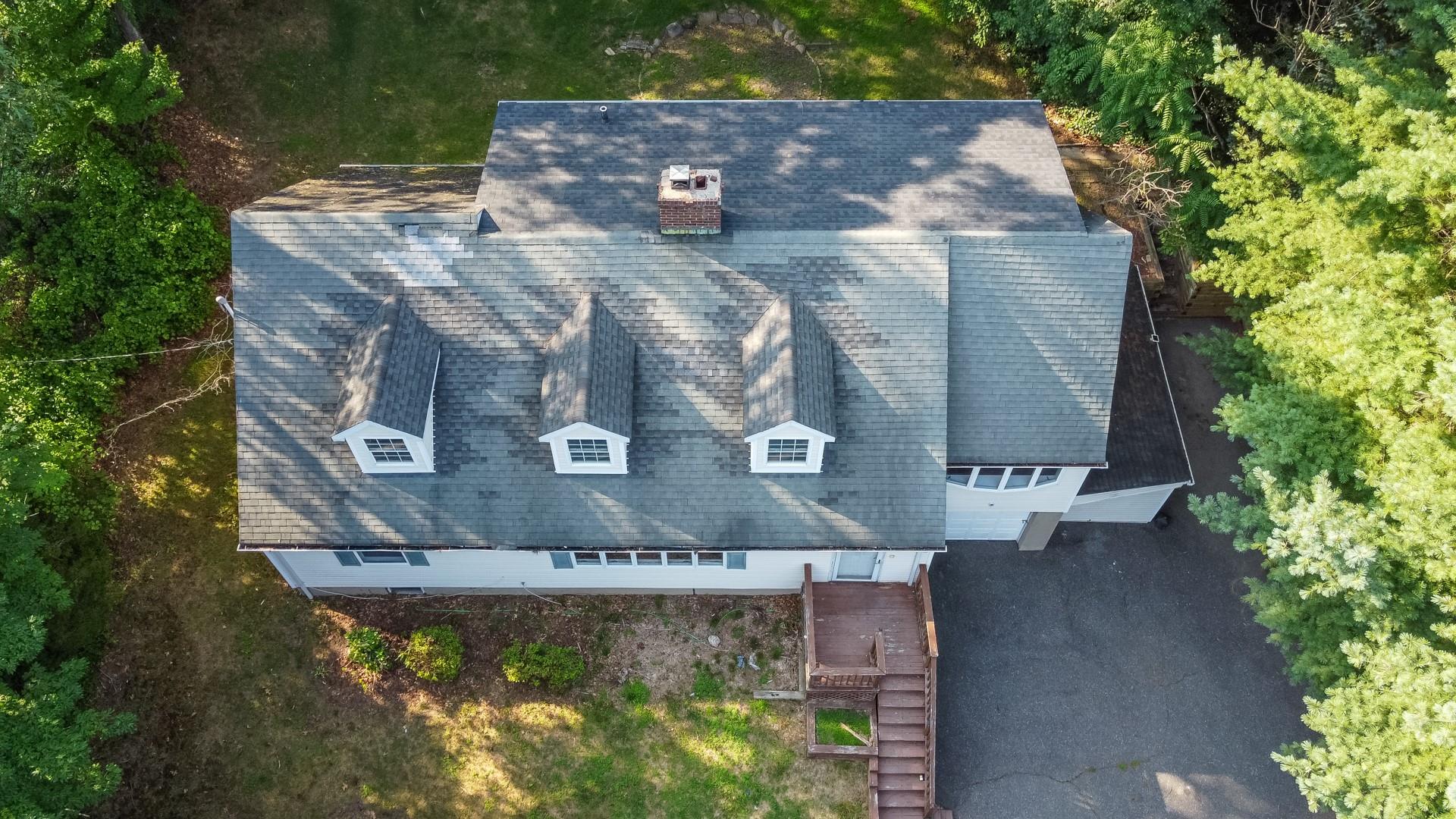 Huntington, New York, 11743, United States, 4 Bedrooms Bedrooms, ,3 BathroomsBathrooms,Residential,For Sale,1895271