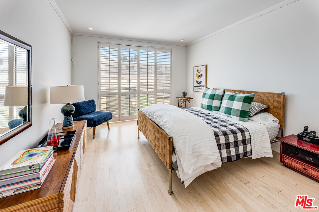 339 N Palm Dr #202, Beverly Hills, California, 90210, United States, 2 Bedrooms Bedrooms, ,3 BathroomsBathrooms,Residential,For Sale,339 N Palm Dr #202,1557468