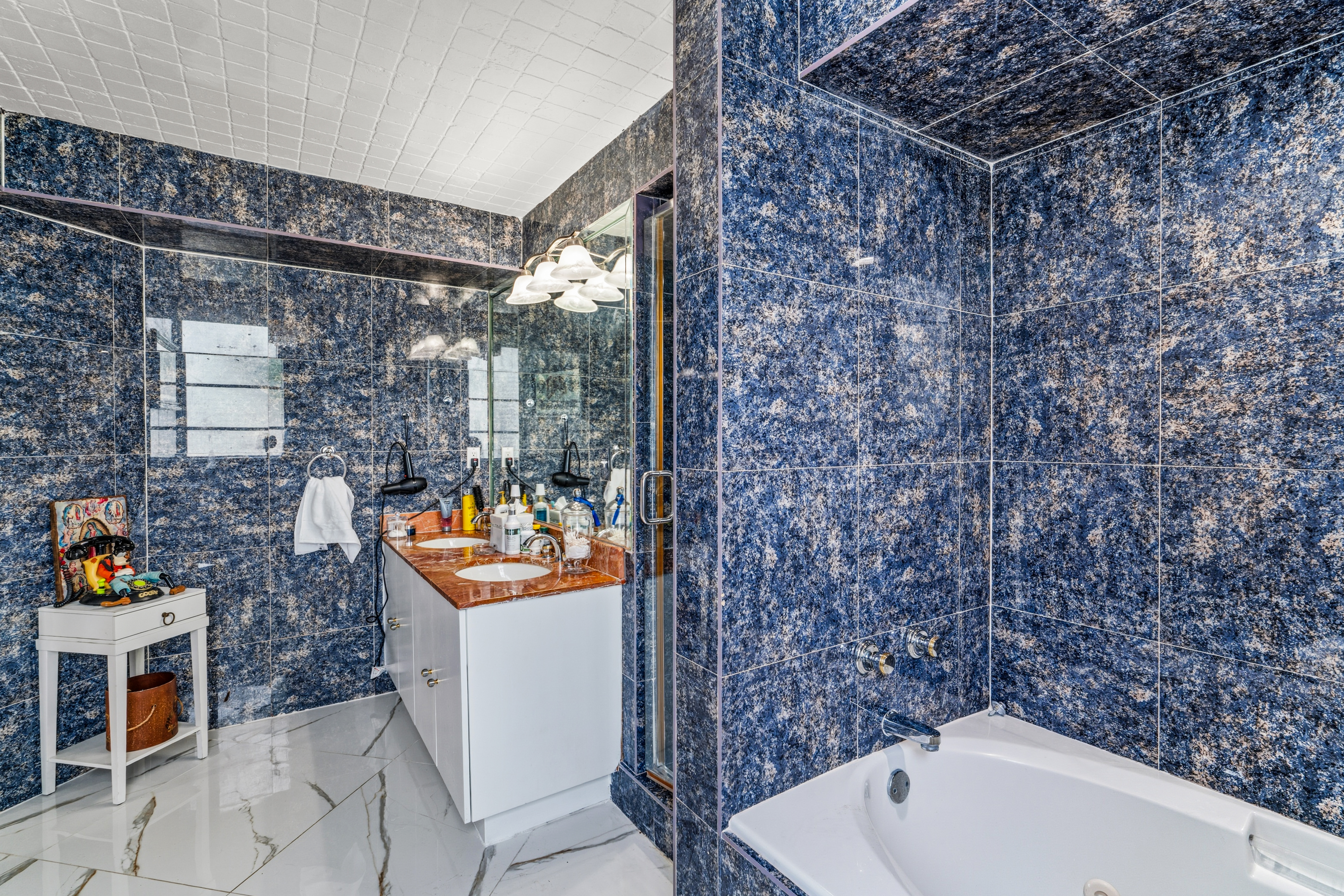  905 Brickell Bay Dr, Miami, FL, 33131 - 物件實景