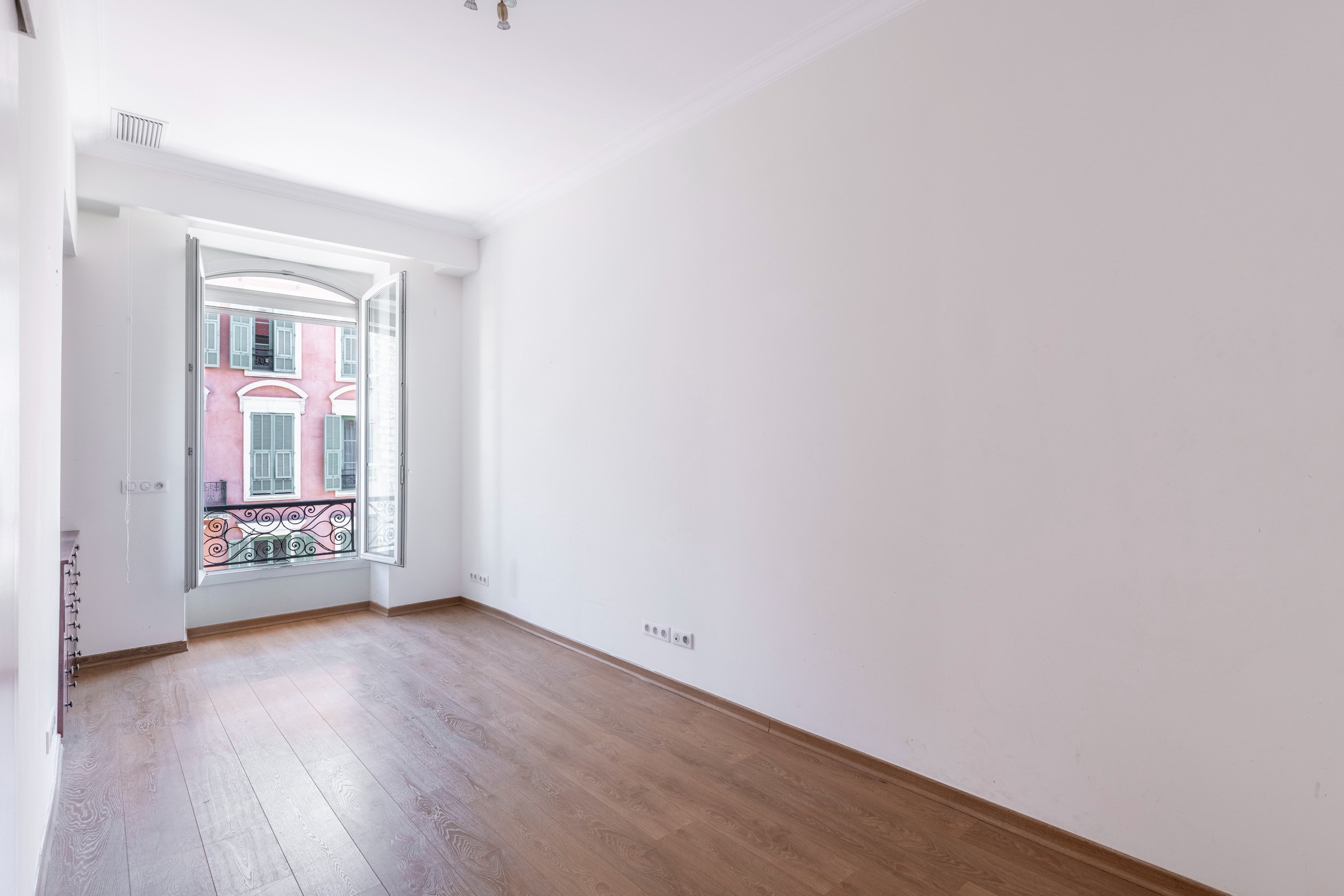  Nice Centre - 148 sq.m. apartment in need of renovation - Avenue Jean Médecin - 物件實景