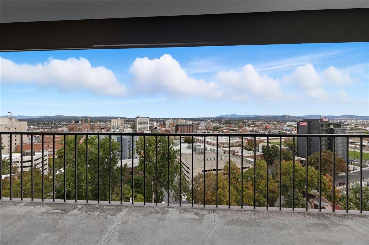 Spokane, Washington, 99204, United States, 1 Bedroom Bedrooms, ,2 BathroomsBathrooms,Residential,For Sale,1959393