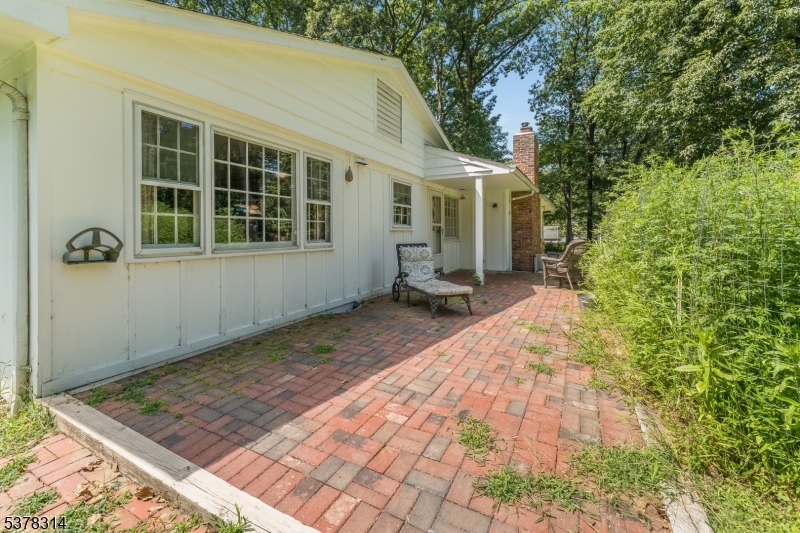 Raritan Twp., New Jersey, 08822, United States, 3 Bedrooms Bedrooms, ,2 BathroomsBathrooms,Residential,For Sale,1917160