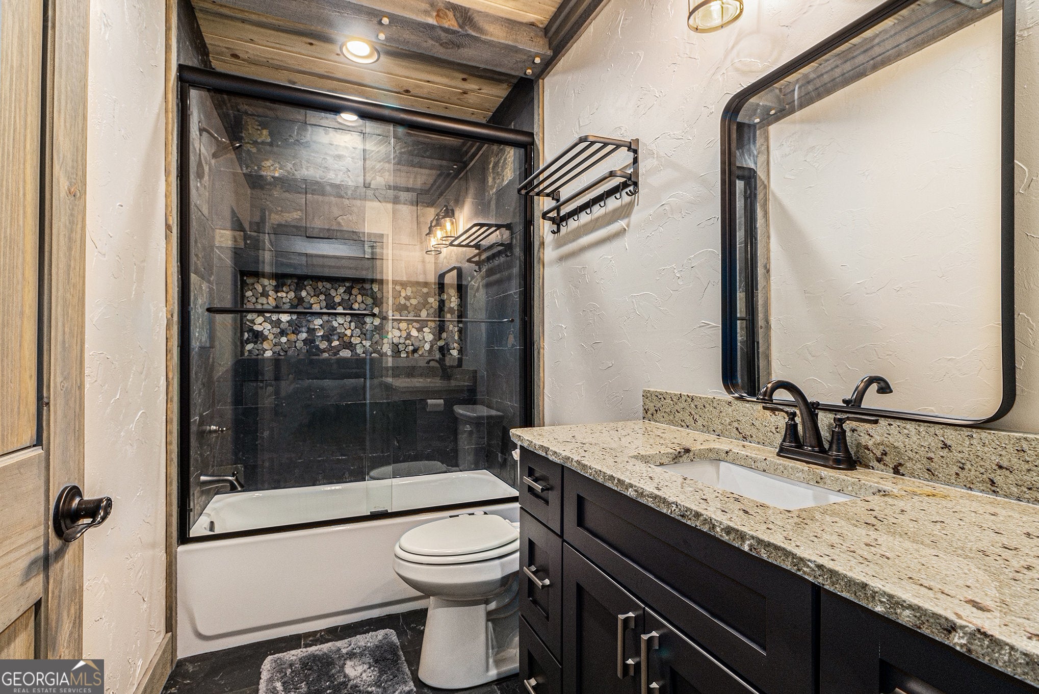 Ellijay, Georgia, 30540, United States, 5 Bedrooms Bedrooms, ,5 BathroomsBathrooms,Residential,For Sale,1952564