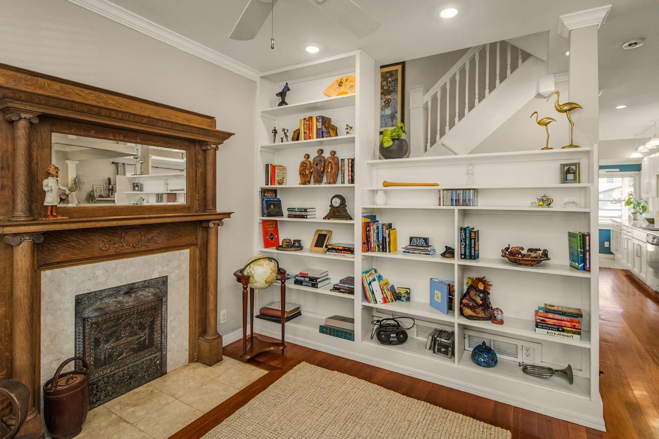 Saint Paul, Minnesota, 55104, United States, 5 Bedrooms Bedrooms, ,3 BathroomsBathrooms,Residential,For Sale,1947967
